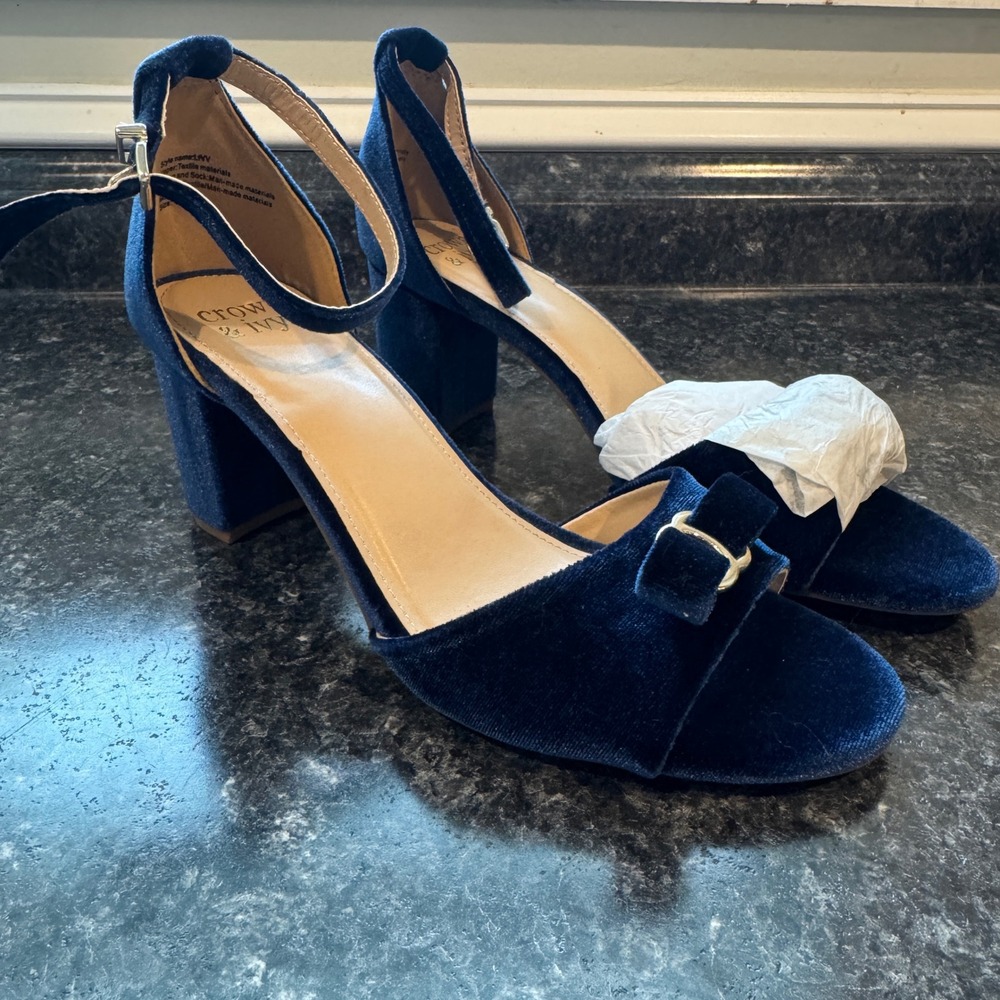 Crown & Ivy Ivy Navy Blue Velvet Block Heel Sandals Ankle Strap Gold Buckle 8.5 - Picture 4 of 8